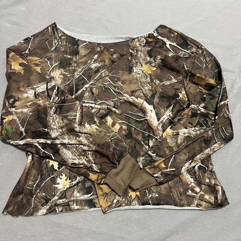 Realtree Camo Cropped Long Sleeve Off the Shoulder Top Brown Y2K Streetwear M